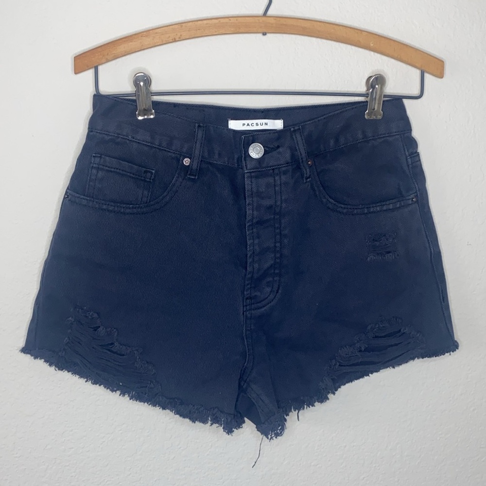 š²Black high rise PacSun Denim Jean shorts! - Picture 3 of 9